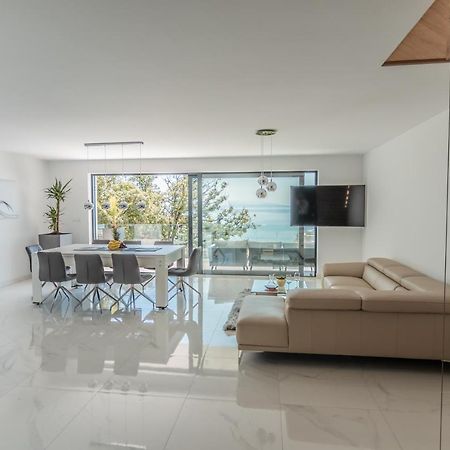 Villa The Boat With Rooftop Pool Matulji Exterior photo